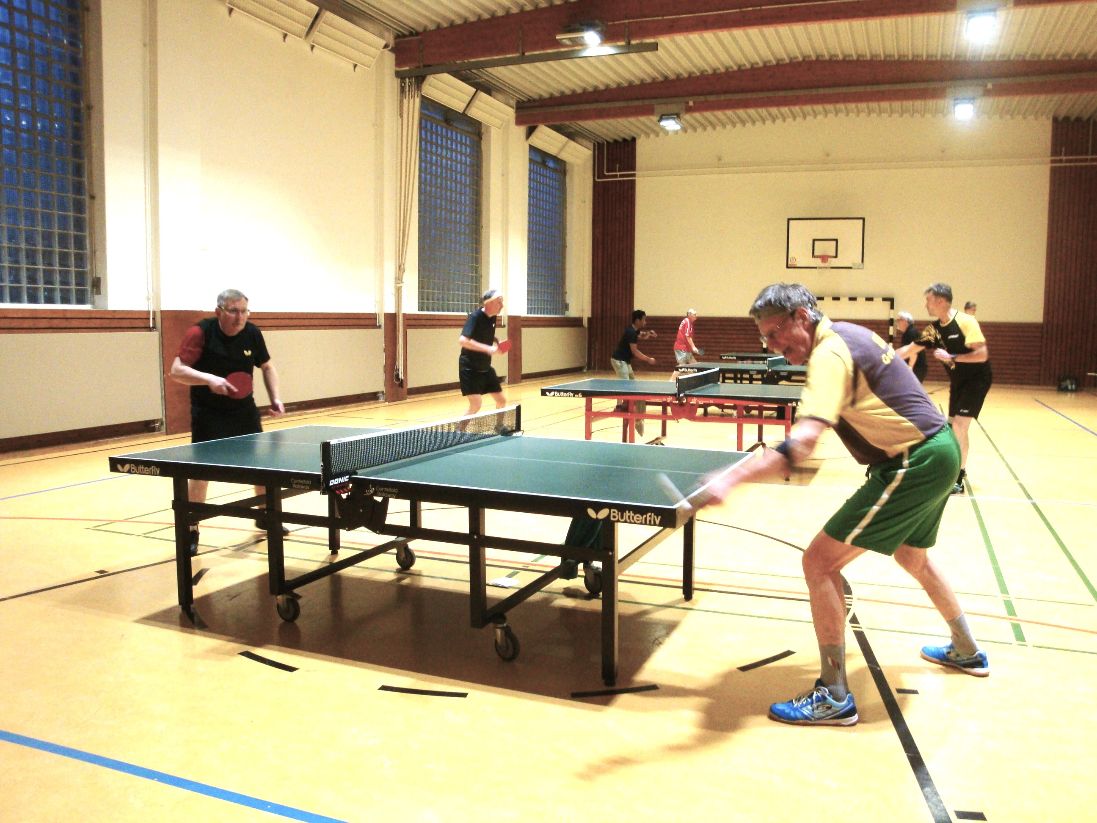 Spiel um Platz drei: (vl) Kryzstof Apanas vs Uwe Geldermann         